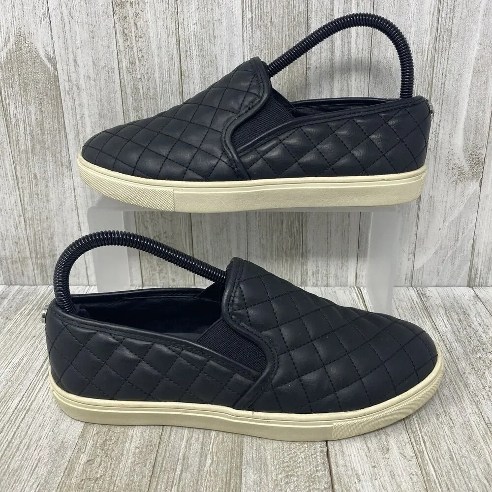 Steve Madden Ecentrcq Slip-On Comfort Shoes Women's Size 8.5M Black Quilted - Picture 8 of 9